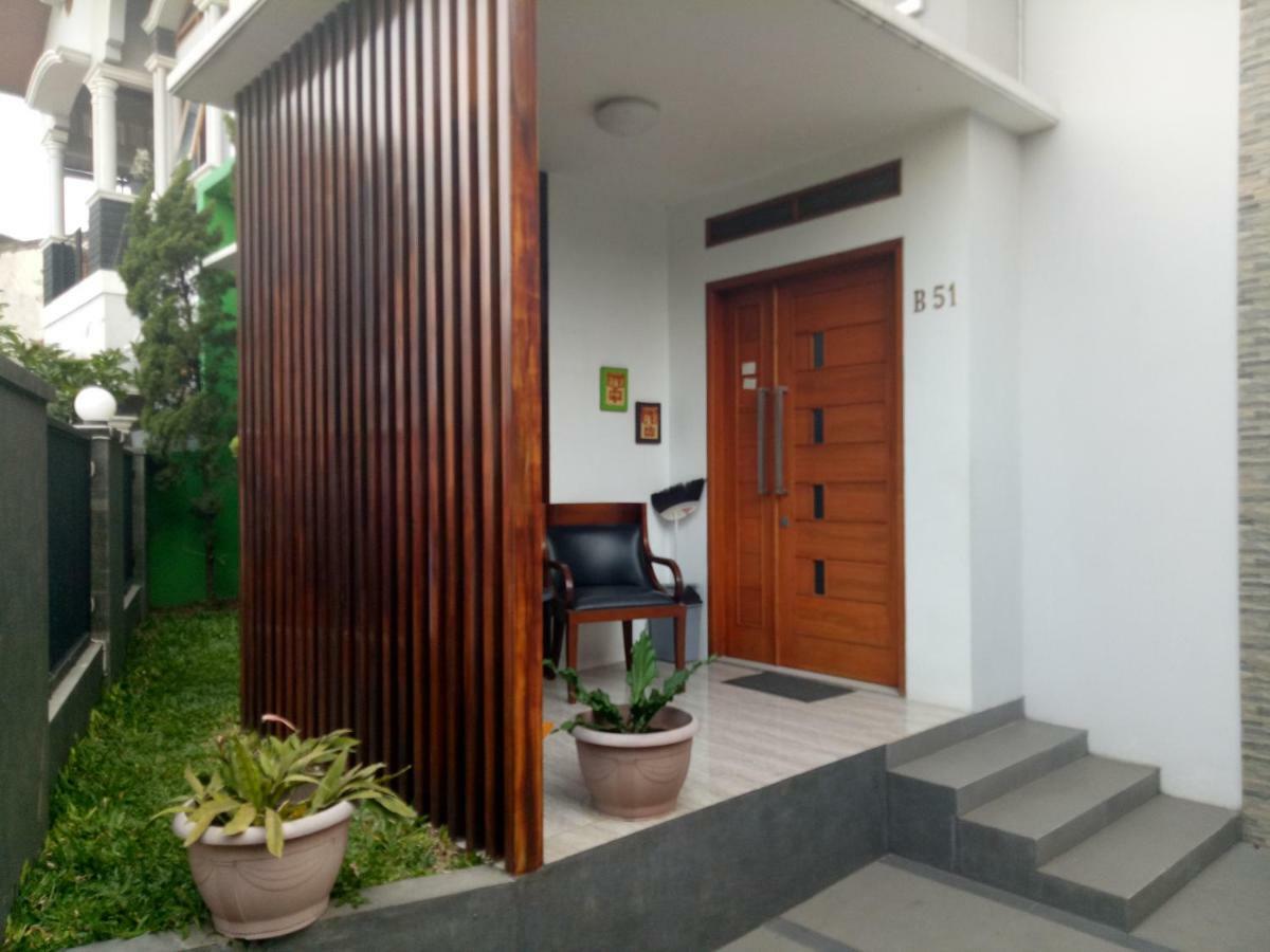 Homestay Syariah Cileunyi, Bandung Timur Экстерьер фото